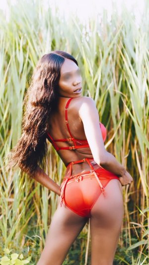 Hakima outcall escorts in Foster City CA